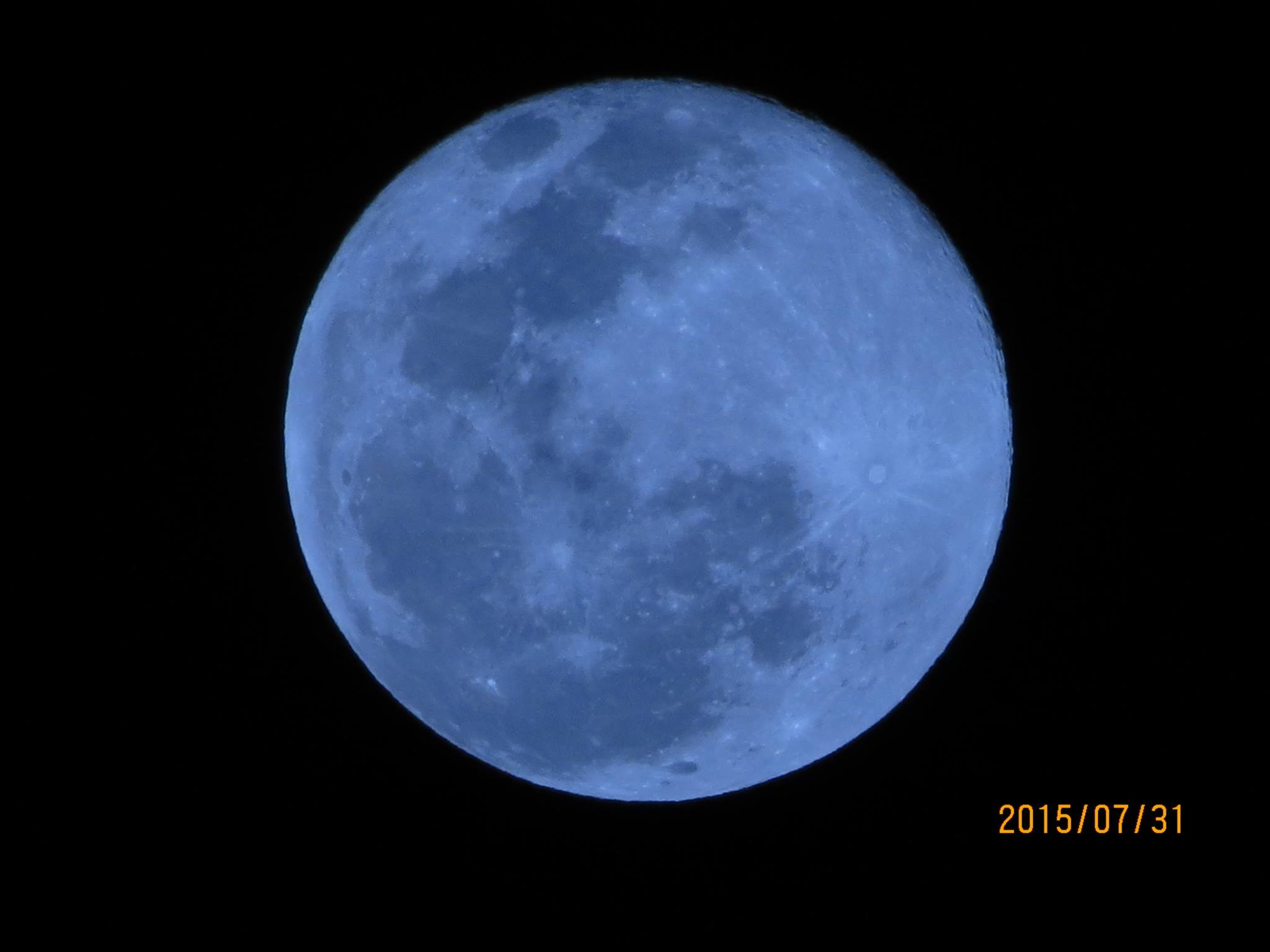 lua azul
