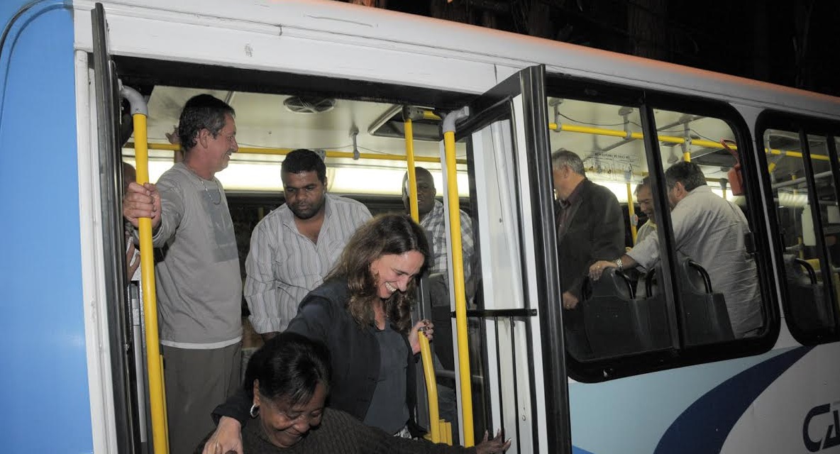 onibus comunidade no carangola