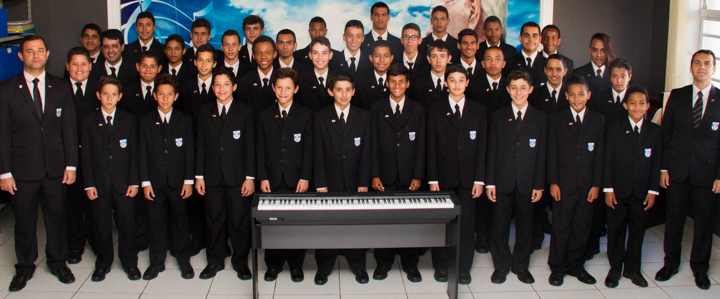 pequenos cantores de cássia