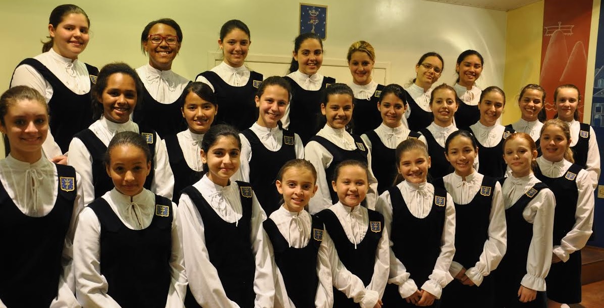 meninas cantoras de petrópolis