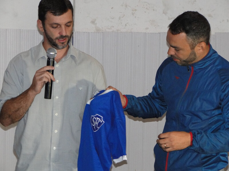 Alex Arruda e Marcelo Olímpio Camisa retrô 1980 - foto