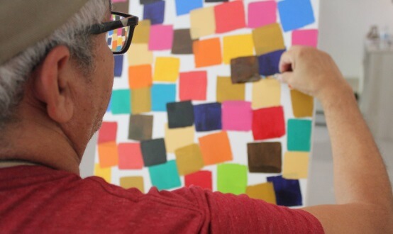 exposição tela e tons
