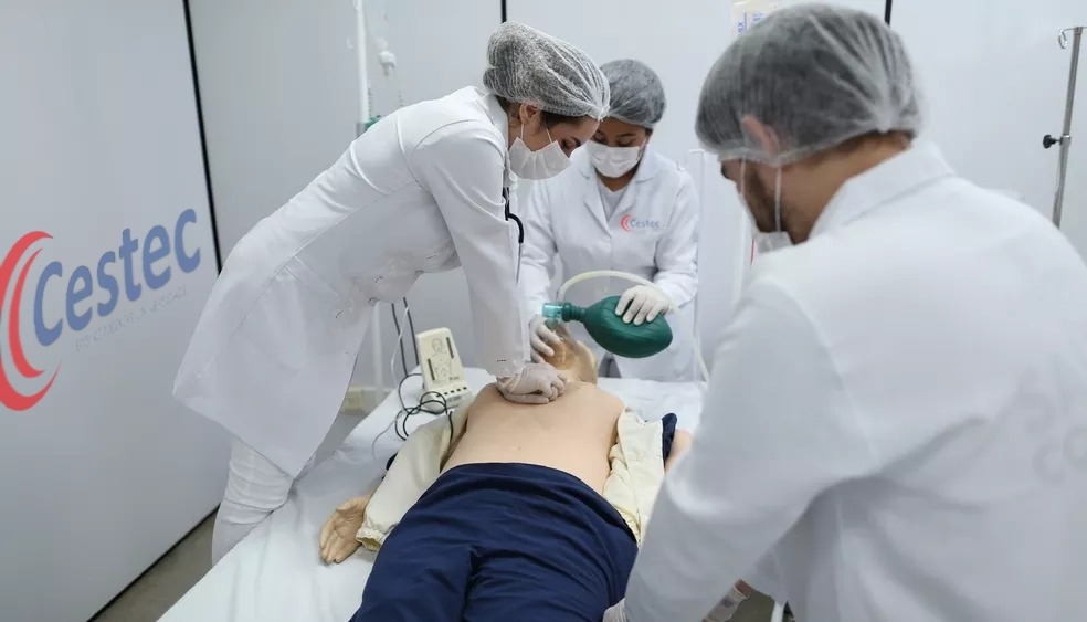 Curso Técnico de Enfermagem - CESTEC
